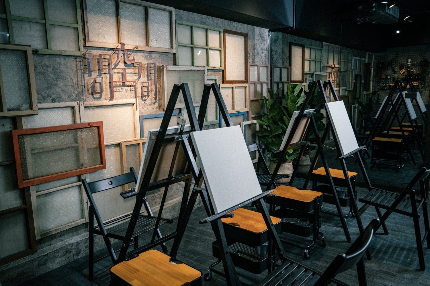 LINE_ALBUM_9 F問空間（色調統一調白）_250529_84