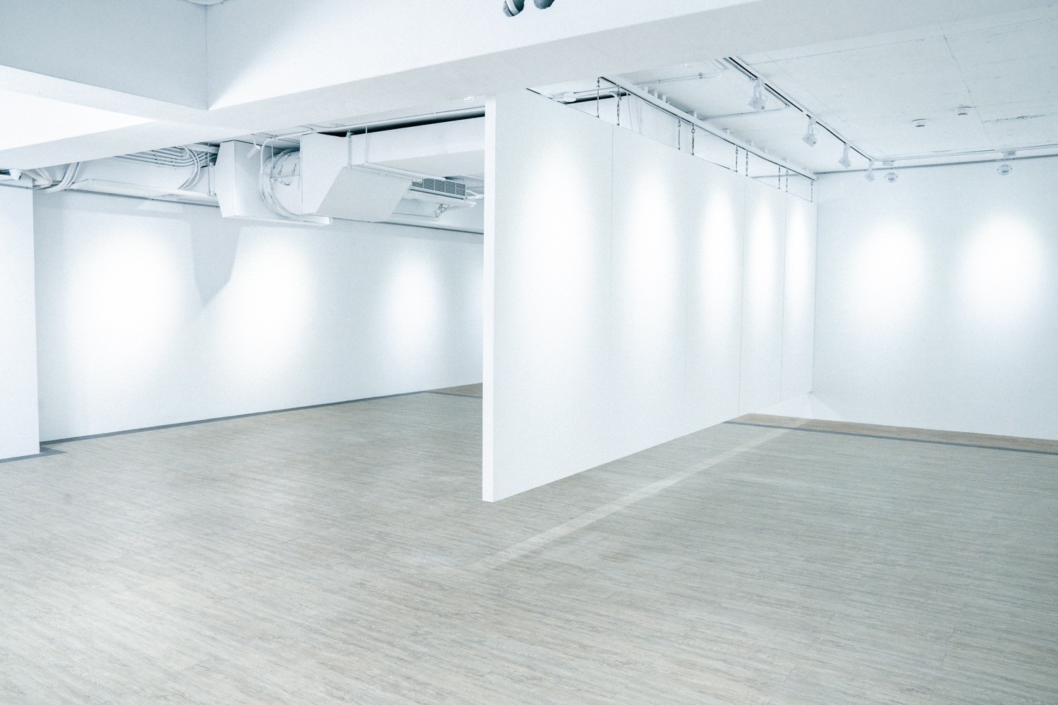 LINE_ALBUM_9 F問空間（色調統一調白）_250529_90